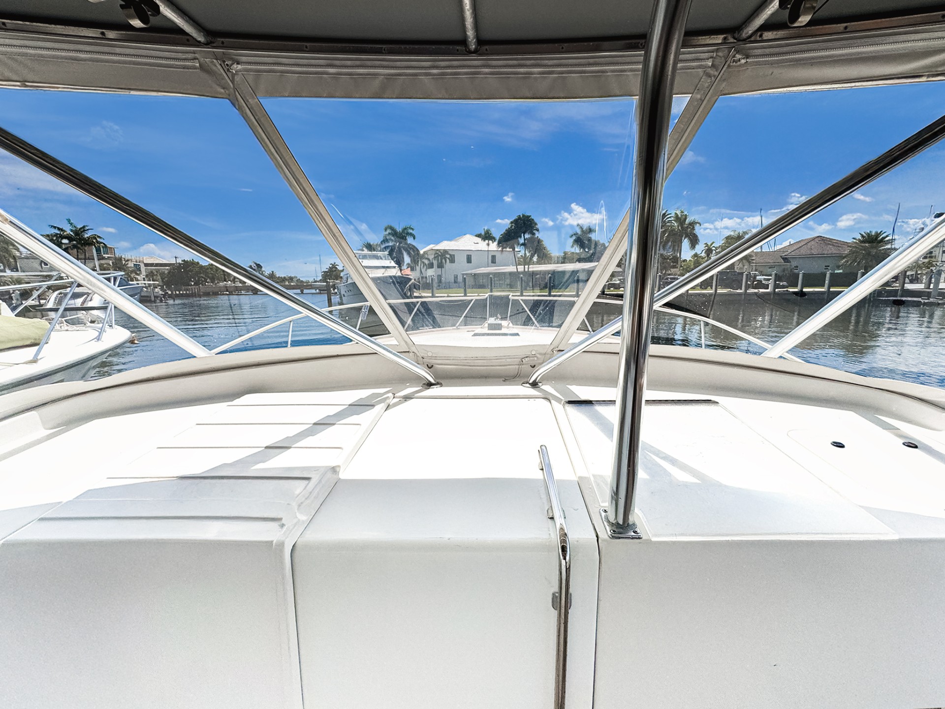 Yacht Photo 29